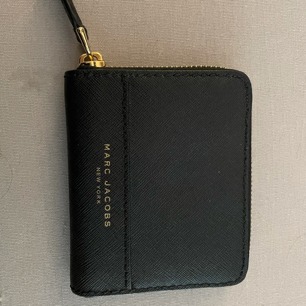 Used marc Jacob zip card case